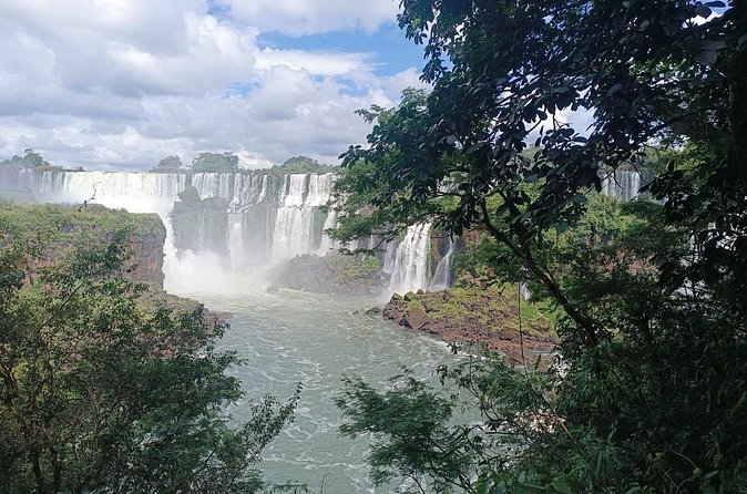 1 Day Private Tour Iguazu Falls Side Brazil and Argentina - Who should book this private day?