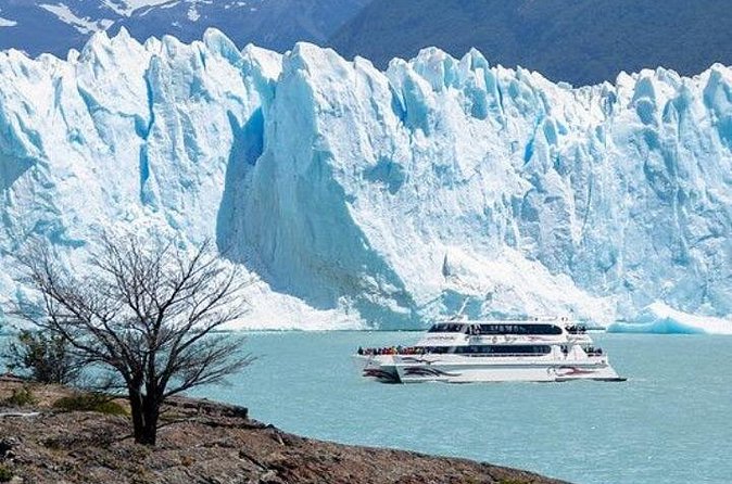 2 Premium Glacier Perito Moreno Adventures: Catamaran & Walkways - Weather, timing, and practical preparation