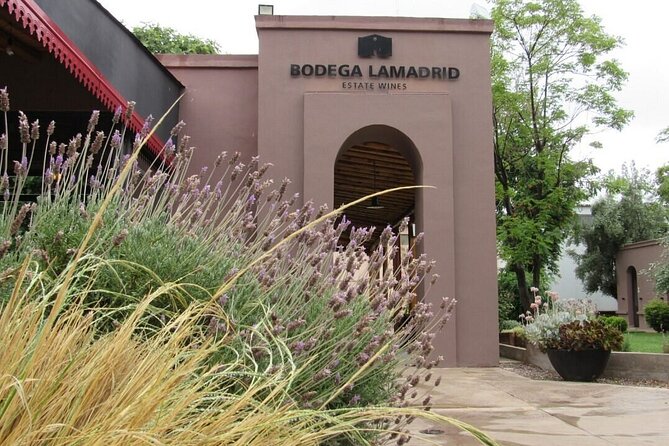 2 Wineries and 1 Distillery Full Day Tour with Lunch in Mendoza - Starting around 9:30 with a shared pickup