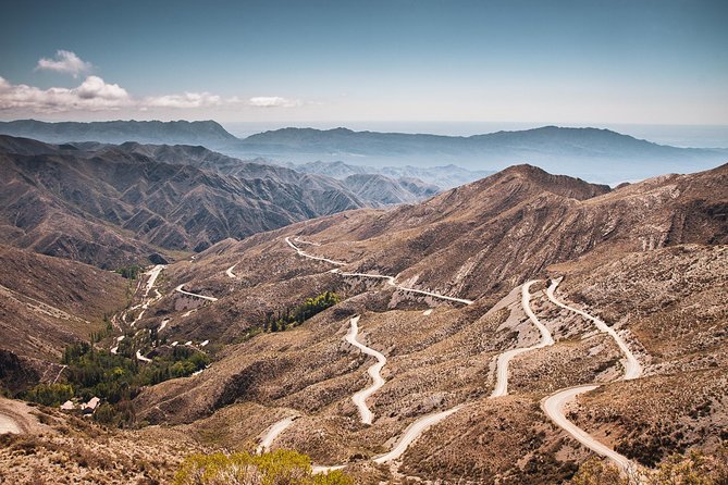 4x4 Private Photo Safari in the Andes - Villavicencio - The mountain road and the search for wildlife