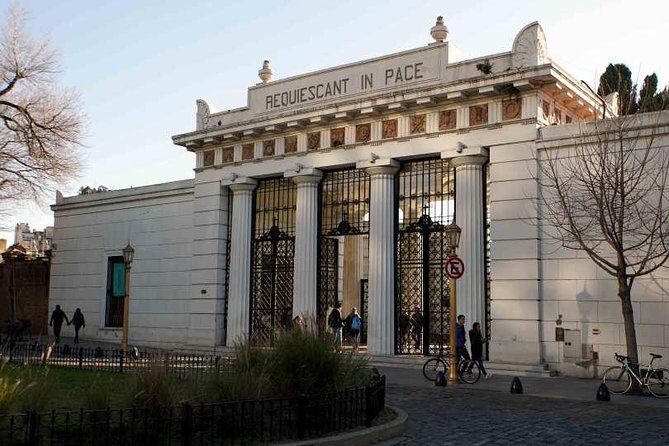5hs Small Group City Tour of Buenos Aires (Optional Street Food) - Plaza de Mayo and the Story of Modern Argentina