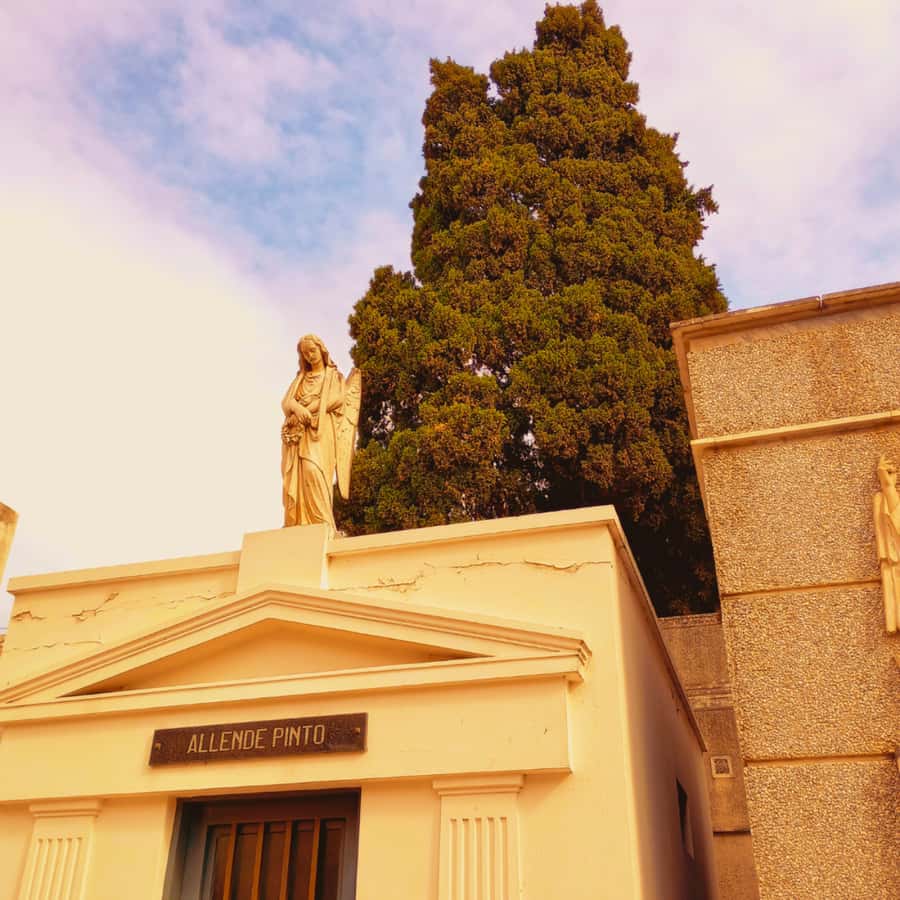 Alberdi Neighborhood: Revolutionary Identities Walking Tour - Why This Walk Through Alberdi Matters