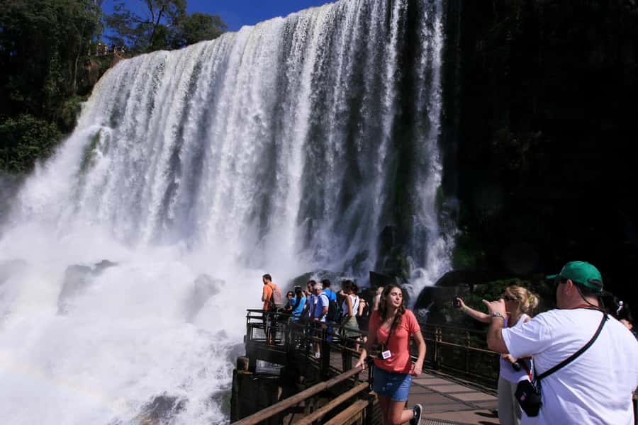 Argentinean Falls with Gran Aventura Boat Tour - Starting with currency exchange and customs