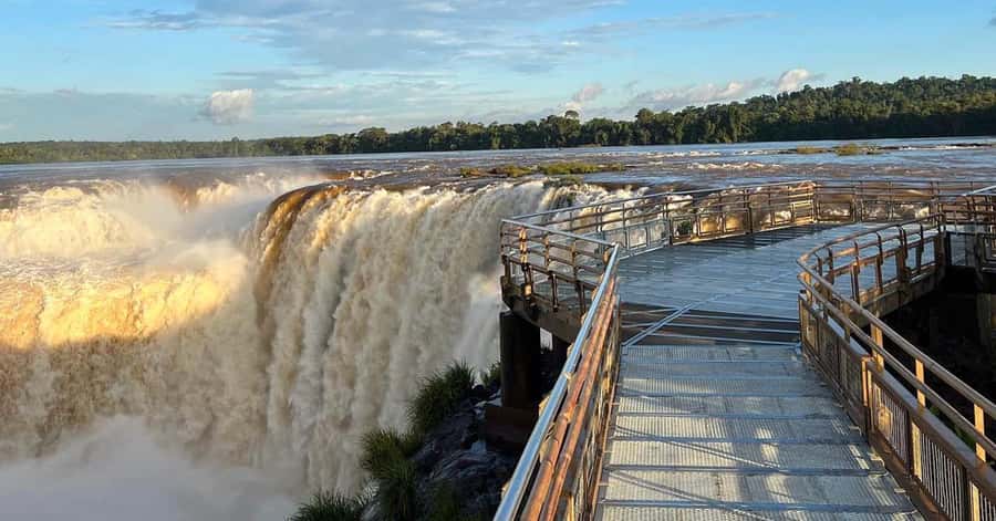 Argentinian Falls Tour + Optional Boat Ride (Private) - Five hours of trails, water, and forest