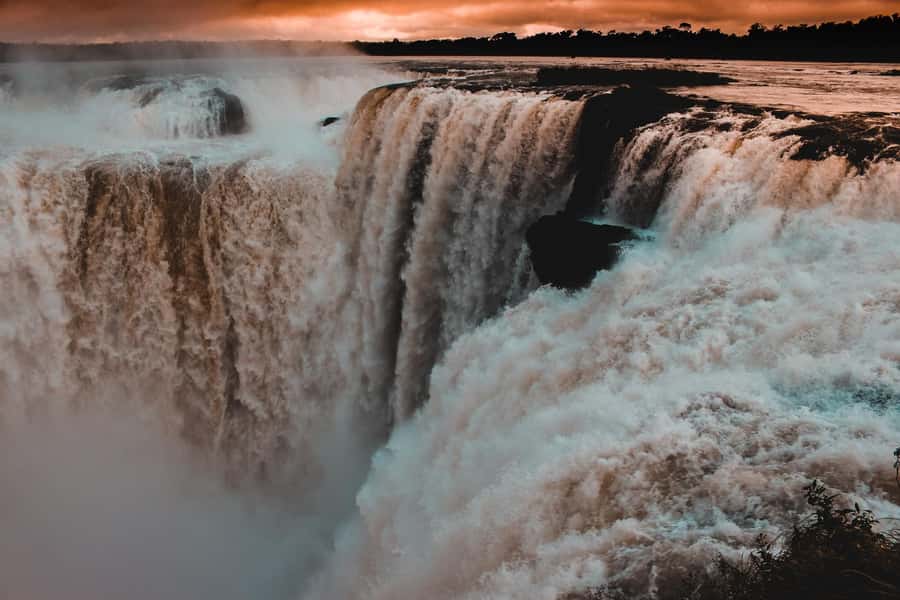 Argentinian Falls Tour + Optional Boat Ride (Private) - Guides who shape the day