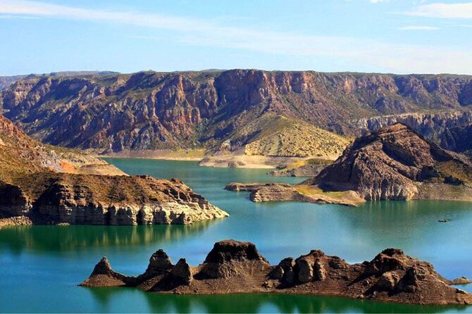 Atuel Canyon Full Day Tour with Transportation from Mendoza - El Nihuil Dam and the Return Route