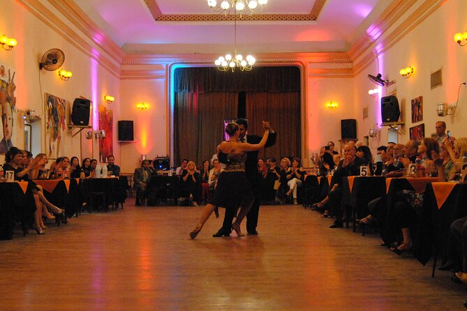 Authentic Tango with a Class Dancer and Milonga - Going to Milonga Parakultural