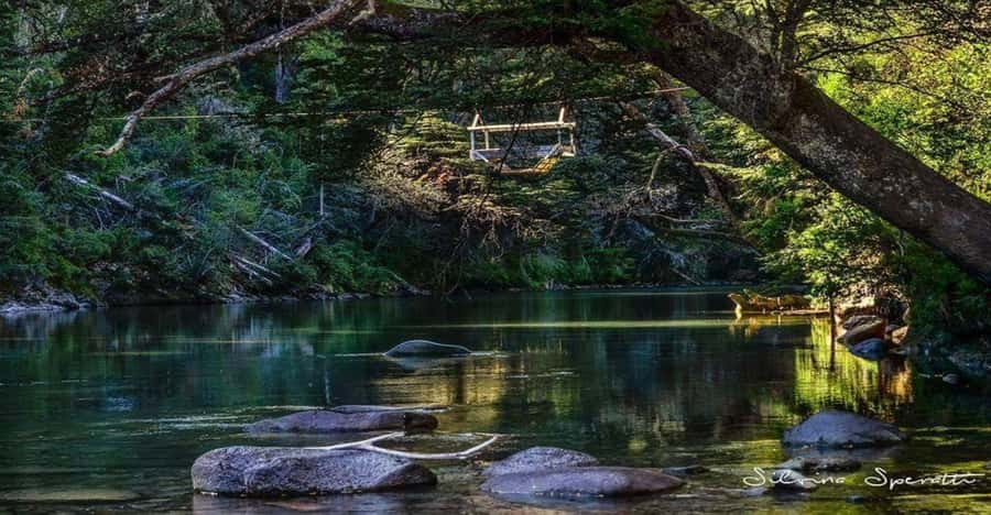 Bariloche: Full-Day El Bolsón and Puelo Lake Tour - Why this is a good day trip from Bariloche