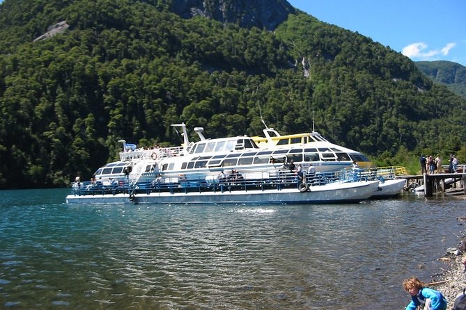 Bariloche: Puerto Blest, Cantaros Waterfall and Frias Lake - Leaving Puerto Pañuelo across Nahuel Huapi