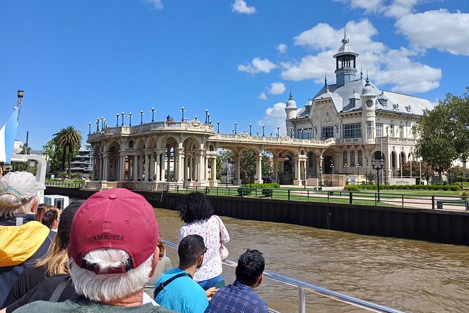 Bike & Boat Tour: Tigre and its Delta - Puerto de Frutos adds color and shopping time