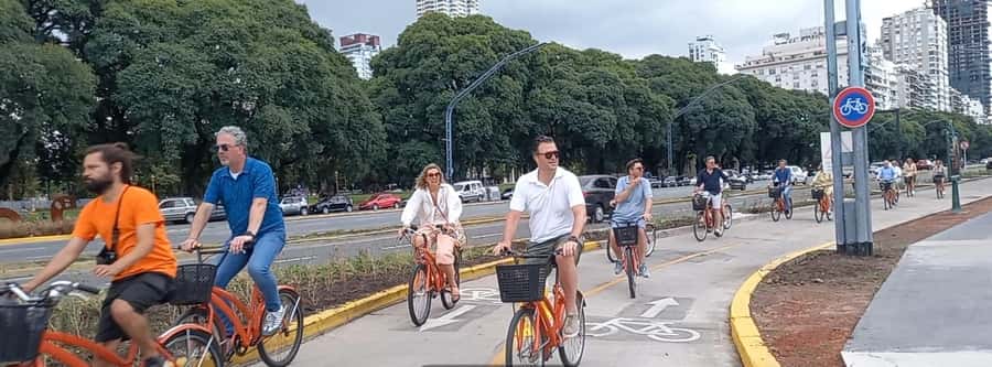 Bike Tour: Buenos Aires to the North - Recoleta Cemetery and Eva Perón