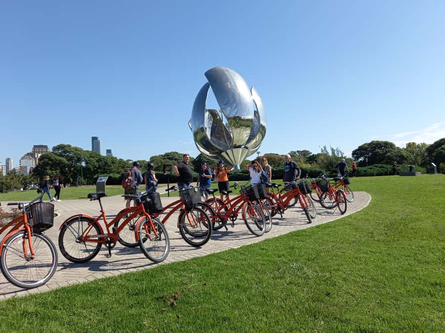 Bike Tour: Buenos Aires to the North - Palermo Chico, the National Library, and San Martín connections