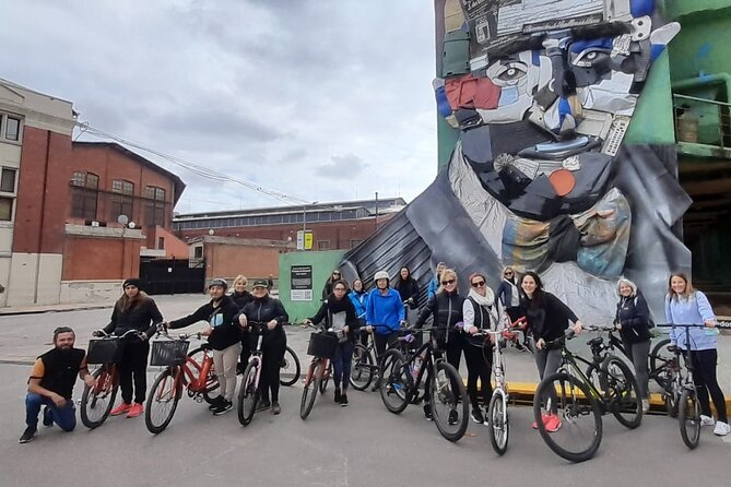 Bike Tour: Urban Art in Buenos Aires - Stop 2: Martín Ron turns a wall into a story