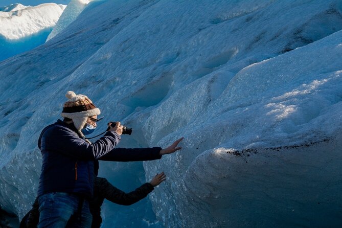 Blue Safari: ride near Perito Moreno - Crossing Lake Rico in 20 minutes