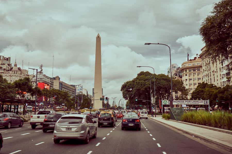 Bueno Aires: City Tour Classic with Optional Boat Ride - The center: 9 de Julio Avenue, the Colon Theater, and the Obelisk