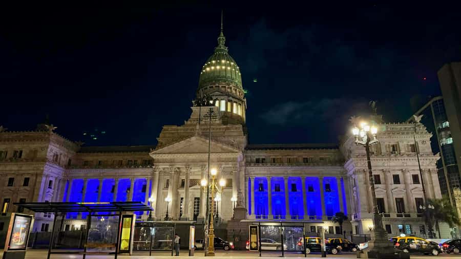 Buenos Aires After Dark: A City Lights & Sunset Experience - Sunset drinks set the tone