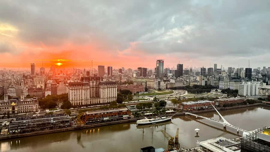 Buenos Aires After Dark: A City Lights & Sunset Experience - A private pickup that gets the evening moving