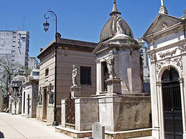 Buenos Aires Bike Tour: North Districts, Recoleta and Palermo - Key points before you book