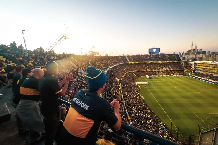 Buenos Aires: Boca Juniors Game with Transport & Local Guide - The pre-match ritual, beers, and choripan