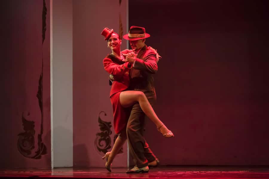Buenos Aires: Café de Los Angelitos Tango Show & Dinner - The optional dinner and what it adds
