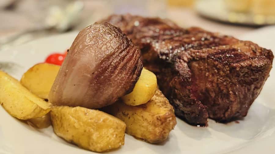 Buenos Aires: Cafe Los Angelitos Tango Show, Optional Dinner - Why Café Los Angelitos makes a good tango night