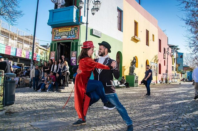 Buenos Aires City Tour - La Boca and the 20-minute Caminito photo stop