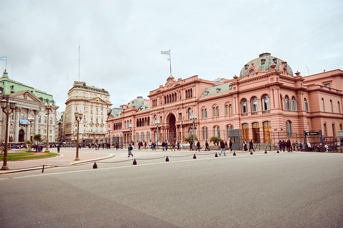 Buenos Aires City Tour by Grupo Summa Argentina - Avenida 9 de Julio and the Teatro Colón from the van