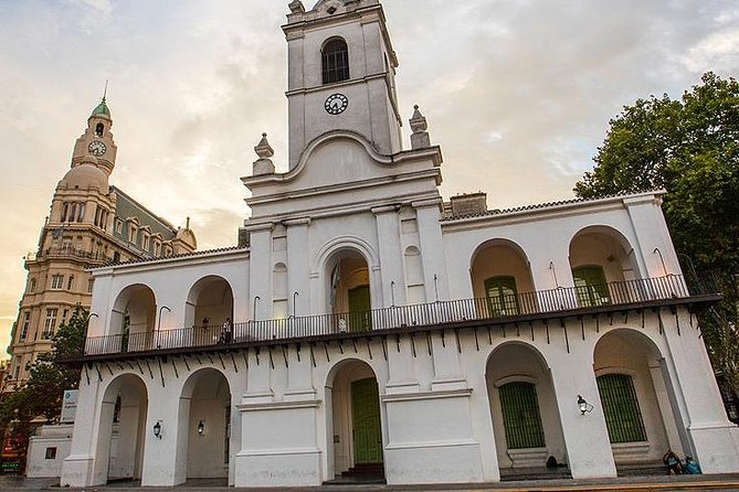 Buenos Aires City Tour Premium - Optional Navigation with Open Bar - Floralis Generica and the polished side of Recoleta