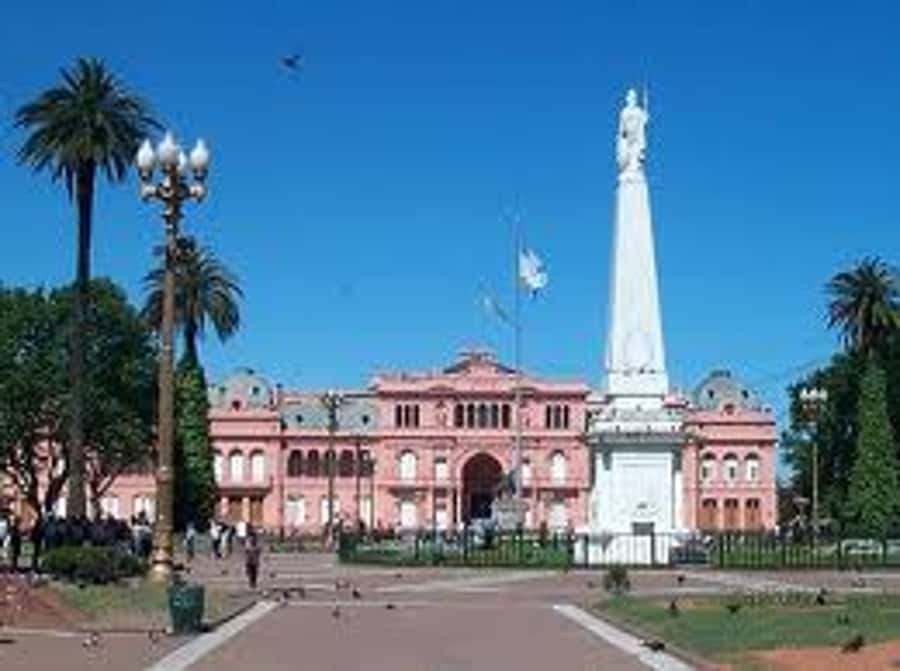 Buenos Aires City Tour with Luxury Lunch - The Obelisk and the city center