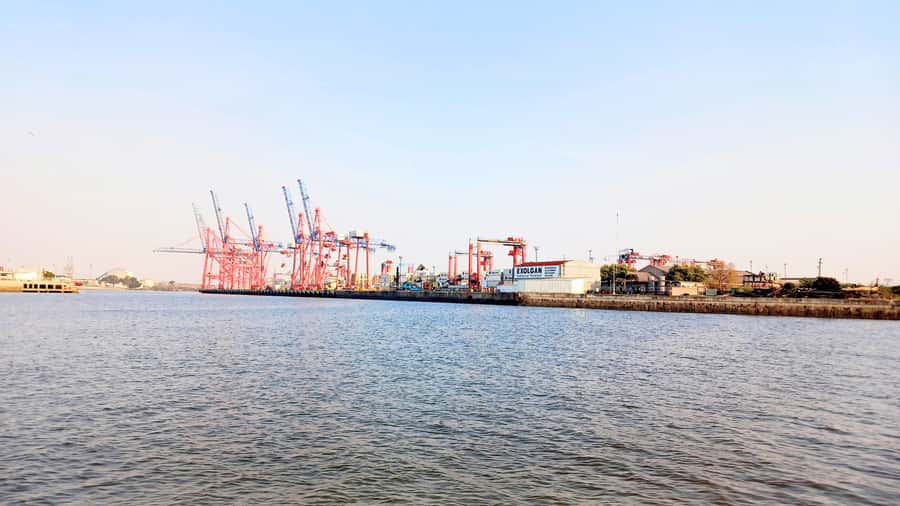 Buenos Aires: City Tour with Scenic River Cruise - Puerto Madero from the water and shore
