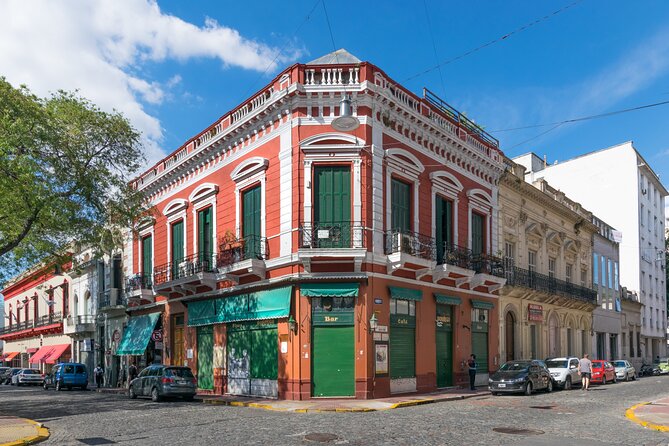Buenos Aires Highlights Tour with Driver and Guide - San Martín’s mausoleum in the cathedral