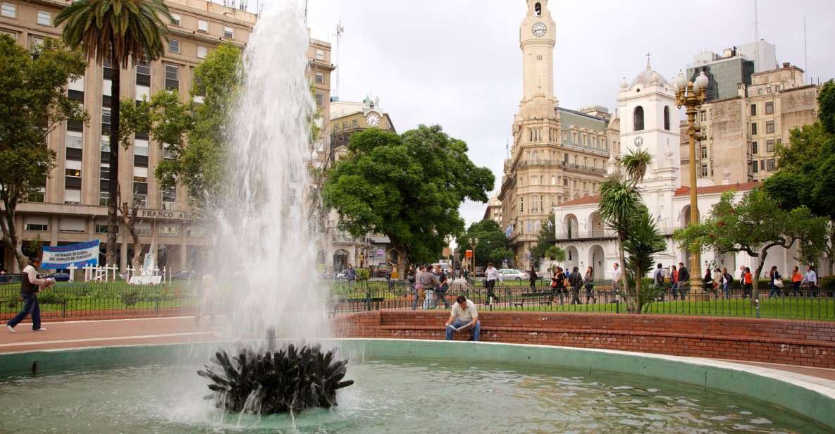 Buenos Aires: Historic District Private Guided Walking Tour - The guides and language options