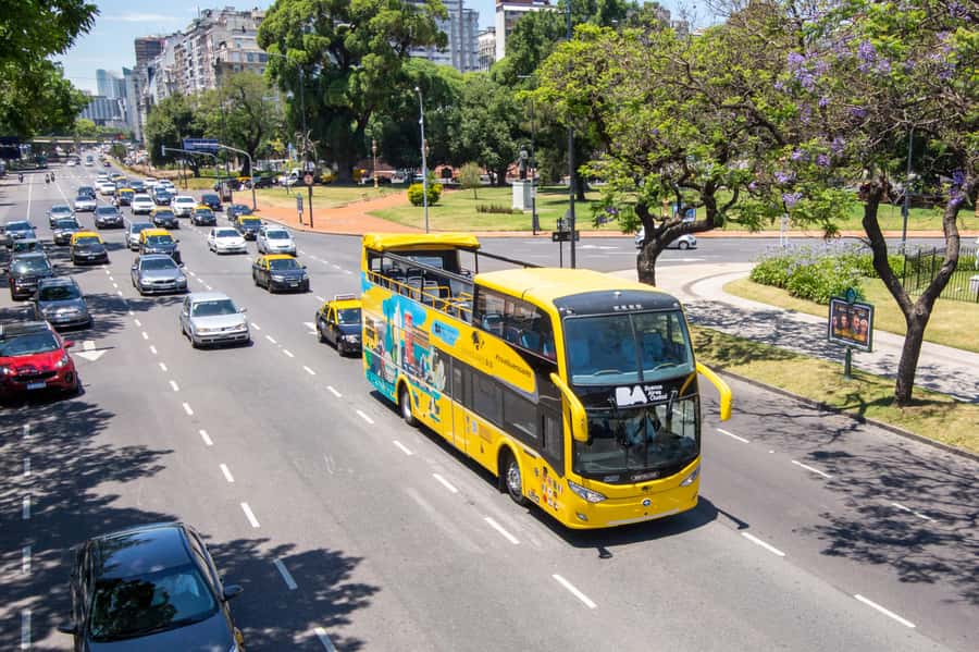 Buenos Aires Hop-On Hop-Off Bus and Exclusive Benefits - Why this bus works in a city as large as Buenos Aires
