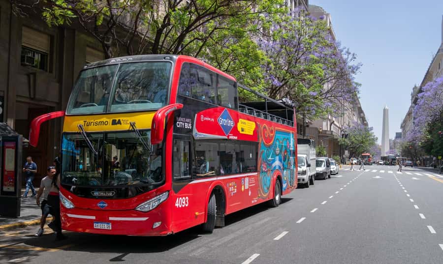 Buenos Aires: Hop-On Hop-Off City Bus Tour - Why this bus works well in Buenos Aires