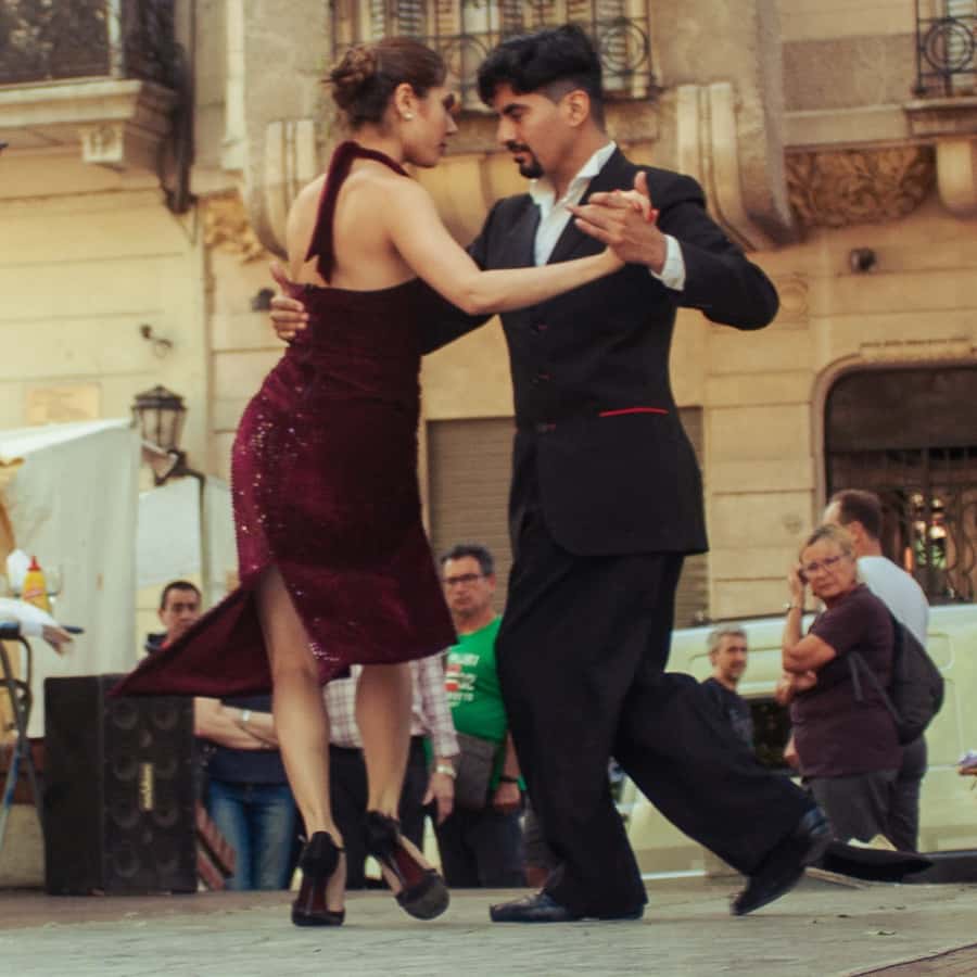 Buenos Aires: Intimate Tango Experience - The first steps: finding the tango embrace