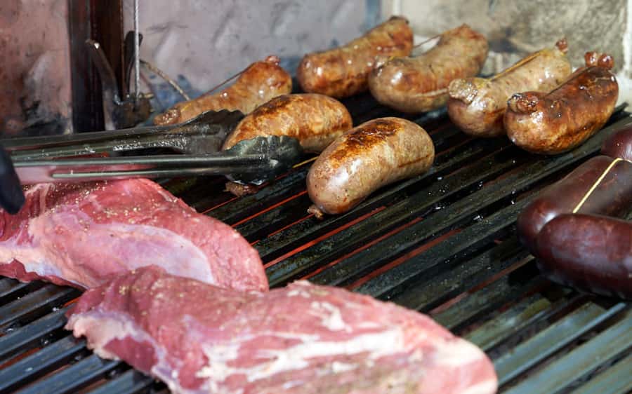 Buenos Aires: Join a Local Family for an Argentine Barbecue - Wine choices make the meal feel complete