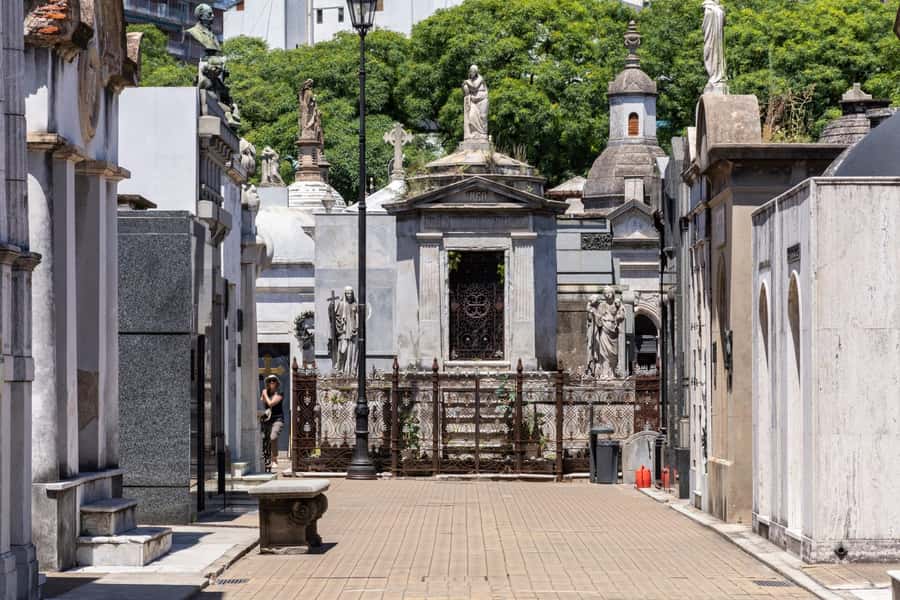 Buenos Aires: La Recoleta Cemetery Private Tour with Tickets - Is $156 per person good value?
