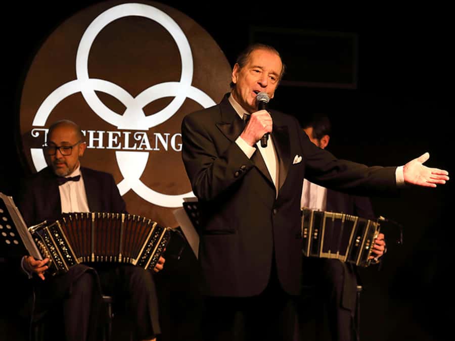 Buenos Aires: Live Michelangelo Tango & Folklore Show Ticket - Dinner during the performance