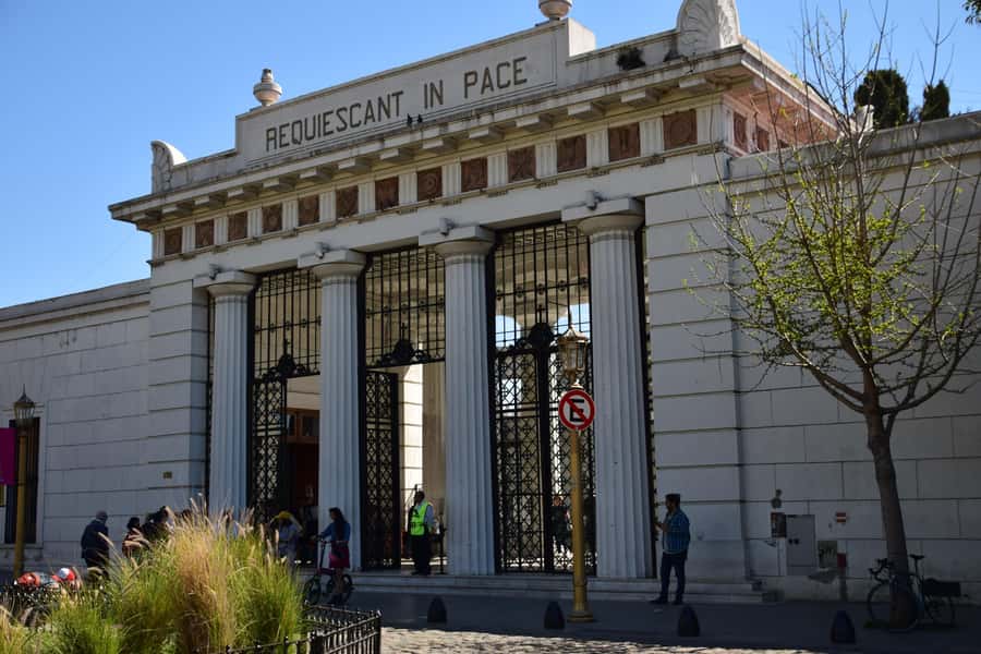 Buenos Aires: Private City Tour by Car with Hotel or Pickup - Plaza de Mayo, Casa Rosada, and Argentina’s public life