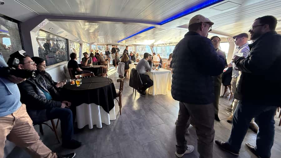 Buenos Aires: Puerto Madero Sunset Cruise with Open Bar - Choosing between one hour and two