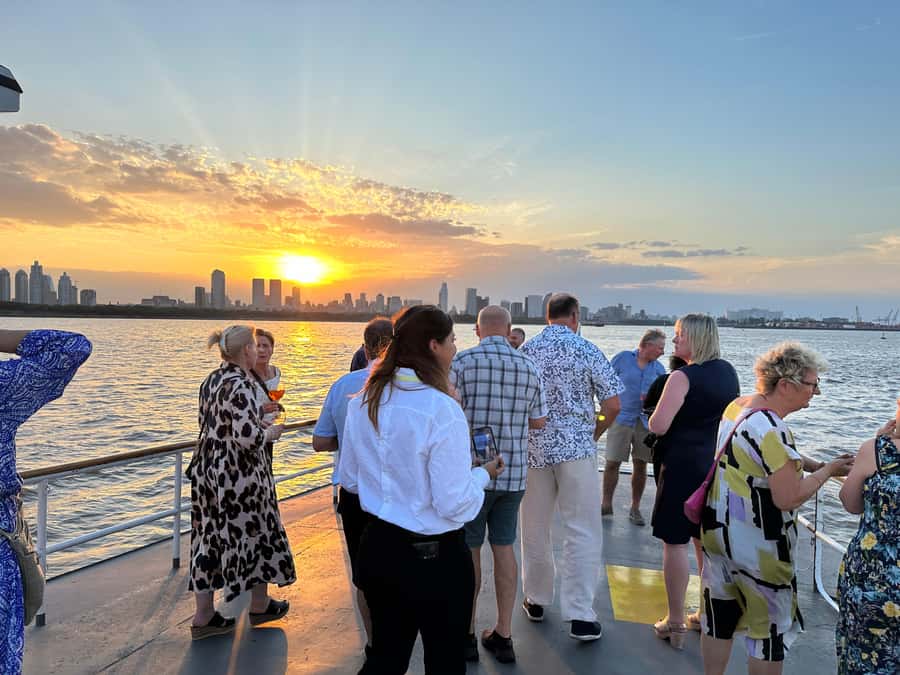 Buenos Aires: Puerto Madero Sunset Cruise with Open Bar - Sunset, skyline, and the best views