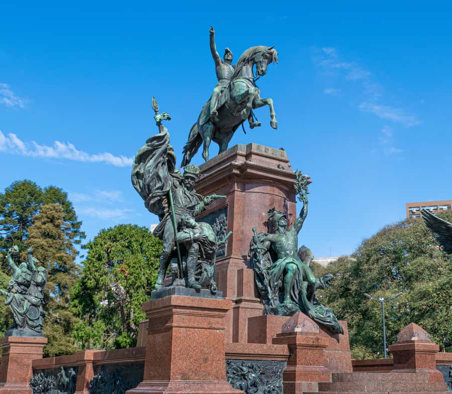 Buenos Aires: Recoleta and Retiro Tip Based Walking Tour - Starting beside Teatro Colón