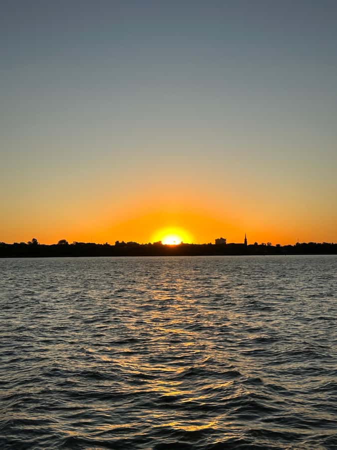 Buenos Aires Sailing Tour with Wine Tasting - Sunset from the water