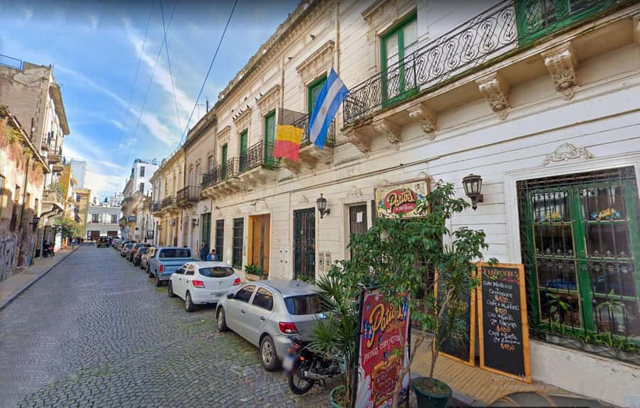 Buenos Aires: San Telmo and Market Guided Walking Tour - Clemente and the Paseo de la Historieta