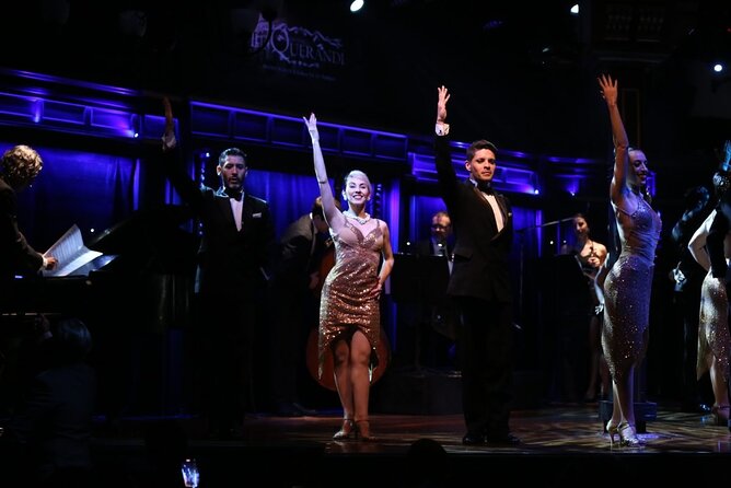 Buenos Aires Shore Excursion: El Querandi Tango and Dinner Show - Meeting your guide at the cruise port