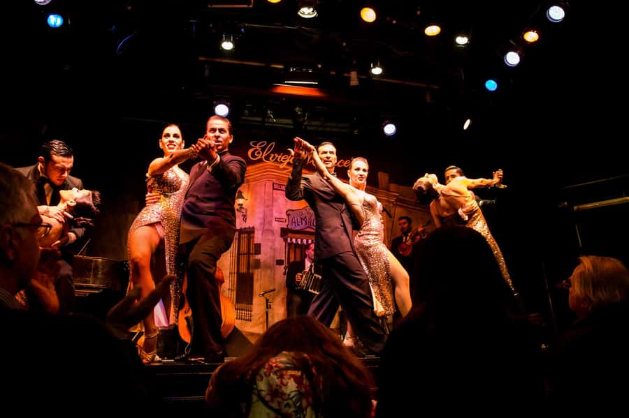 Buenos Aires: Tango - El Viejo Almacén! The first and most traditional show - Choosing show only, traditional dinner, or VIP