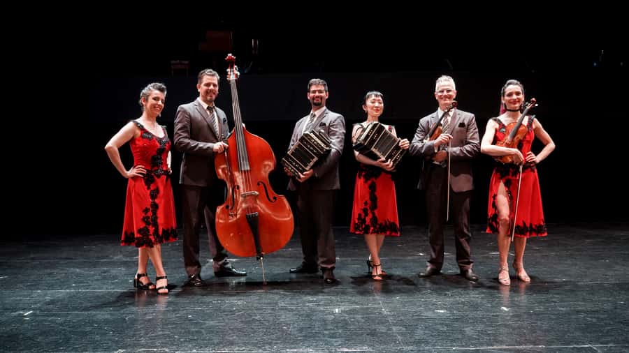 Buenos Aires: Tango Show at Tango Porteño & Optional Dinner - How the Evening Unfolds at 8:30 and 9:30