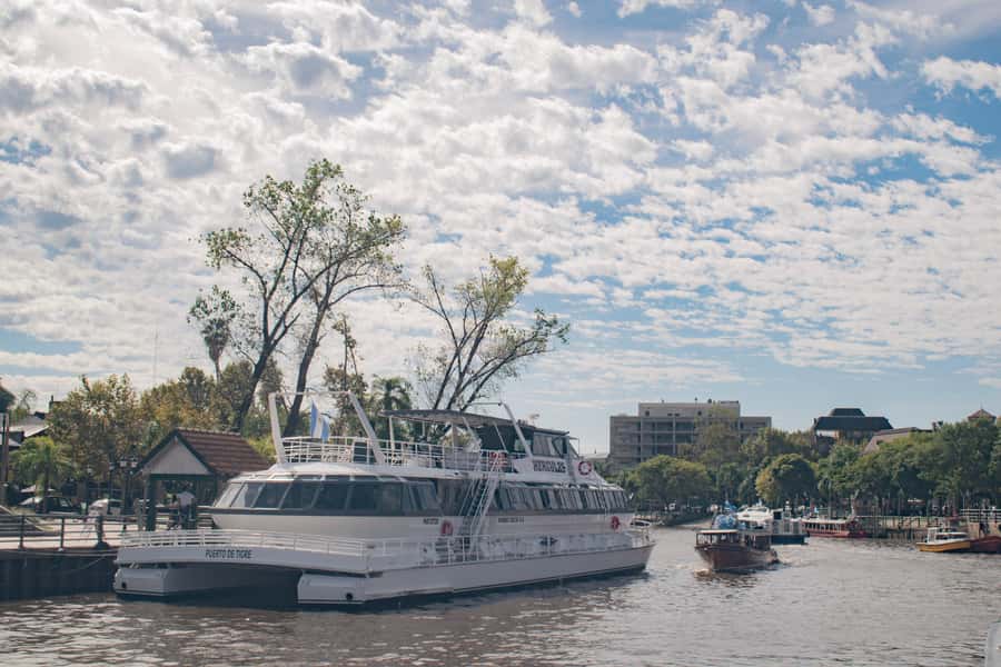 Buenos Aires: "Ticket"- 2hs of Navigation Premium to Tigre - Comfort, seating, and the audio guide