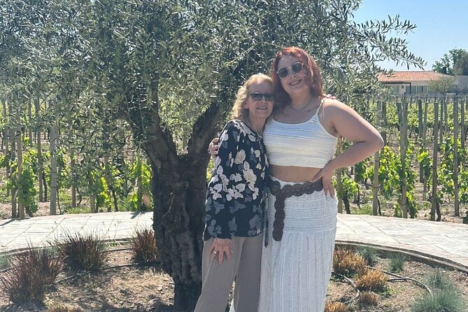 Casa Vigil (the enemy) + 2 cellars. - Bodega Séptima brings views and a short visit