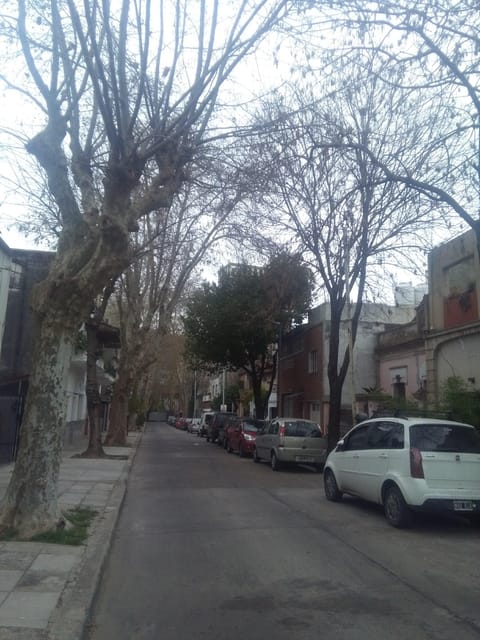 CHACARITA CEMETERY + PARQUE CHAS (LABYRINTH) - Pizza and mate at El Imperio de la Pizza